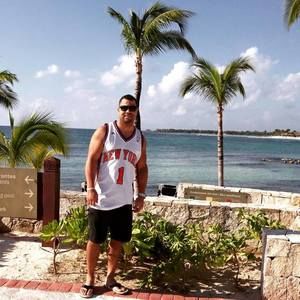 Meet your Posher, Sixto